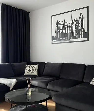 Apartment 3br Stadium Getaway - Parking