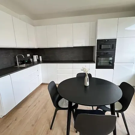 Apartment 3br Stadium Getaway - Parking