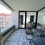 3br Stadium Getaway - Parking דירה