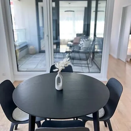 3br Stadium Getaway - Parking Apartmán Bratislava