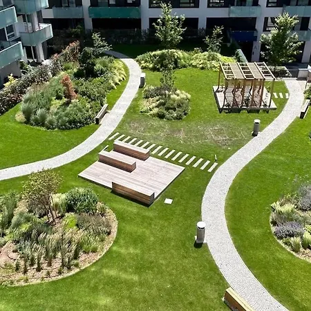 דירה 3br Stadium Getaway - Parking